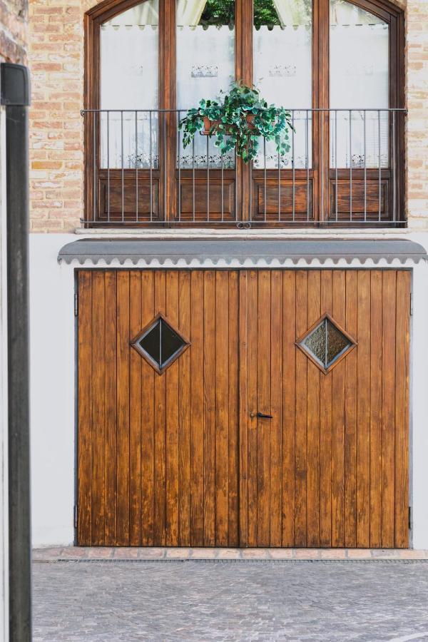 Casa Lobe - Charming Apartment In Village Centre La Morra Εξωτερικό φωτογραφία